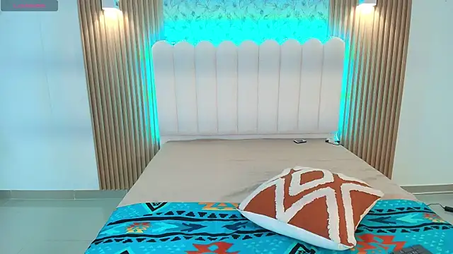 Lina_arabiann's cam snapshot