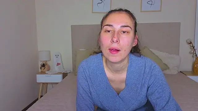 Olivia_milf_'s cam snapshot