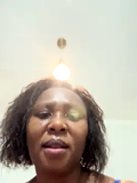 Bootyliciouse21X's cam snapshot