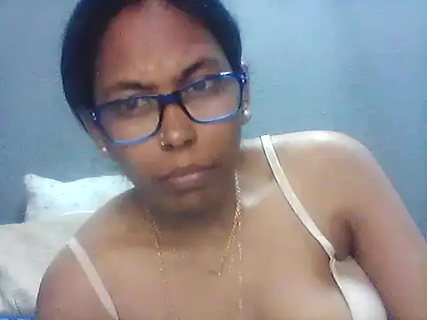 TiaBlaze's cam snapshot