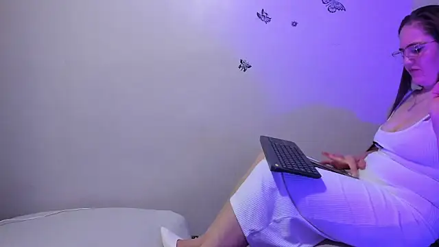 tiffanystorms-'s cam snapshot