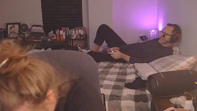 Sexyblonde12344's cam snapshot