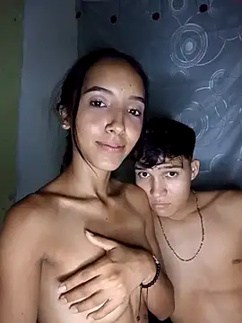 loveof_twolove2's cam snapshot