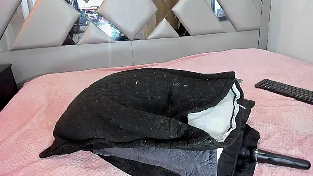 Nahomi-Hill's cam snapshot