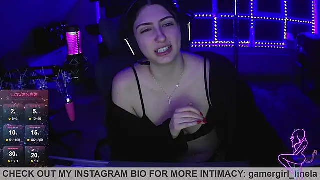 Gamergirl-Linela live sex cam