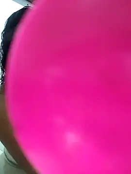 hanni2025's cam snapshot