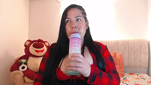 Ashley_Grahaam's cam snapshot