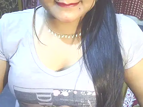 Nusrat_Faria07's cam snapshot