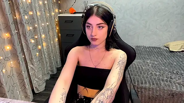 Meowluly's cam snapshot