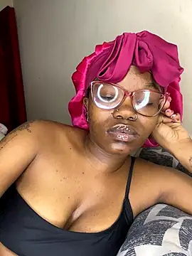 YummyMelanin117's cam snapshot