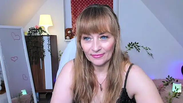 naughtymilane's cam snapshot