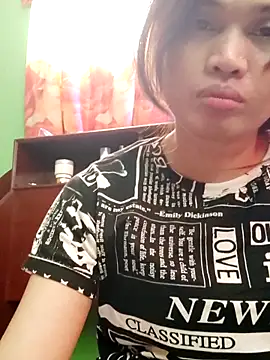 QueenSoreal live sex cam