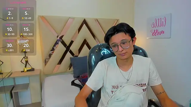 SantiagoRusso18 live sex cam