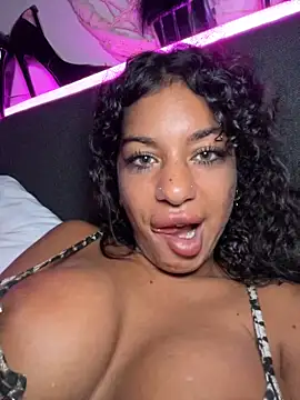 AlyssaHottv_ live sex cam