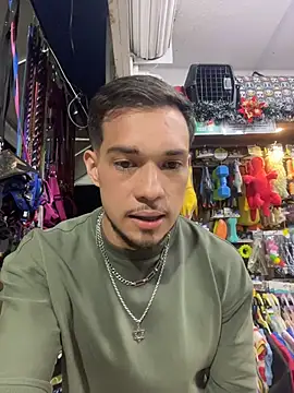 Leonardmoppet live sex cam