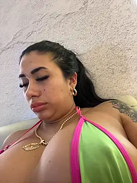 kiim_taaylor live sex cam