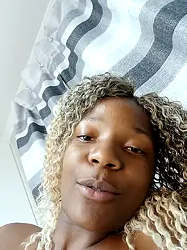 SHANTYBABE live sex cam