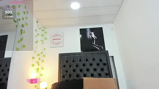 ScarlettVell live sex cam