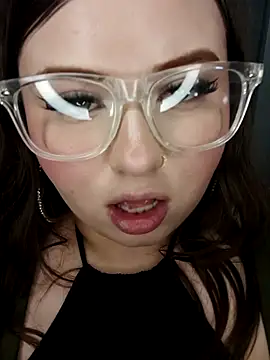 Kitty_Bms_ live sex cam