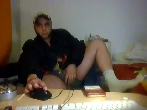 SmokedAlloy2 live sex cam