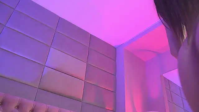 KatiaFinesse live sex cam