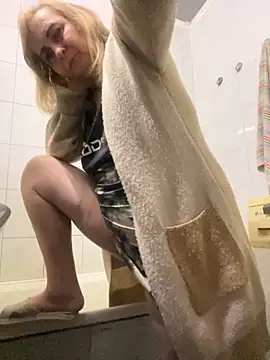 Irina2909@xh live sex cam