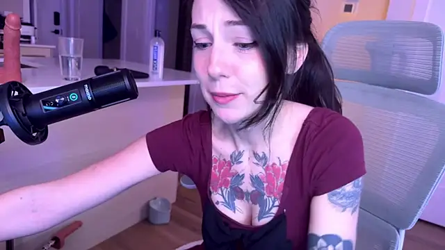 alwaysapril live sex cam
