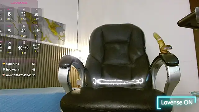 Dyla_n18 live sex cam