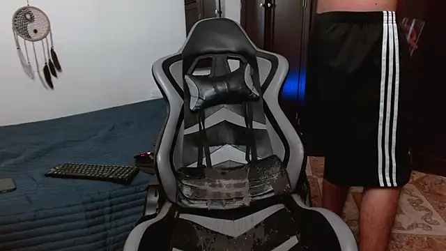 aaron_blug live sex cam