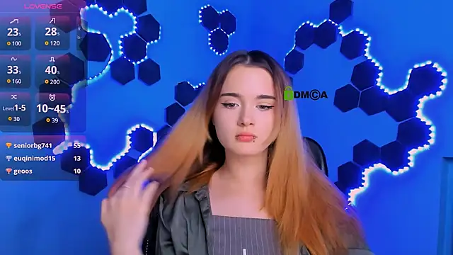 liana_kisses live sex cam