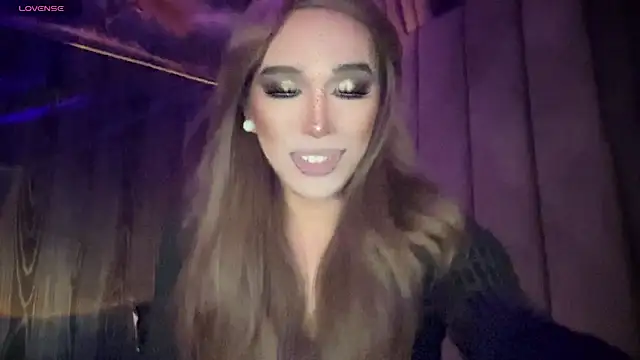 Lo_la_69 live sex cam