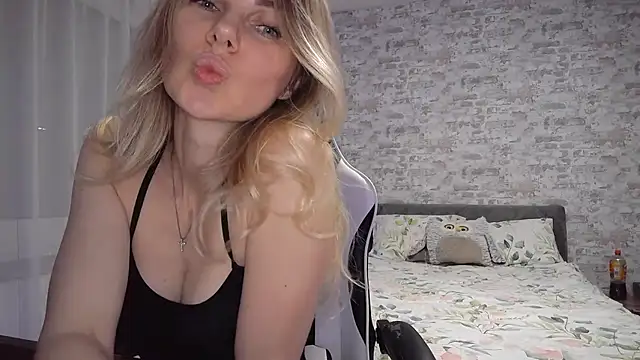 AlissonBia live sex cam