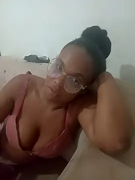 PrettahSantos live sex cam