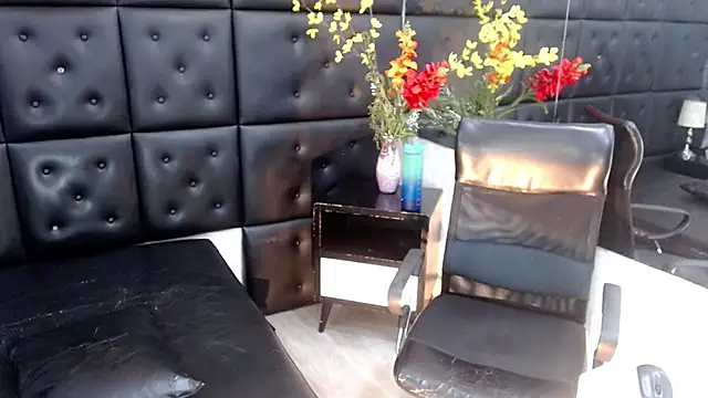 ChrisHott01 live sex cam