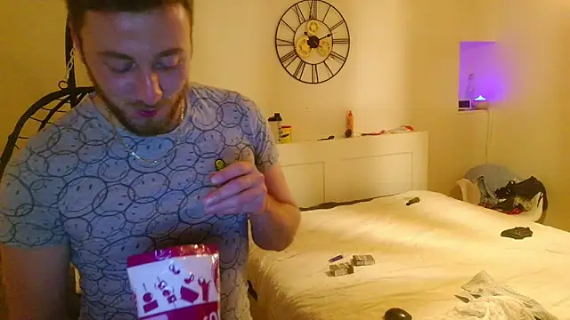 Keviios live sex cam