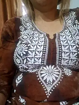 Melody_Shyla live sex cam