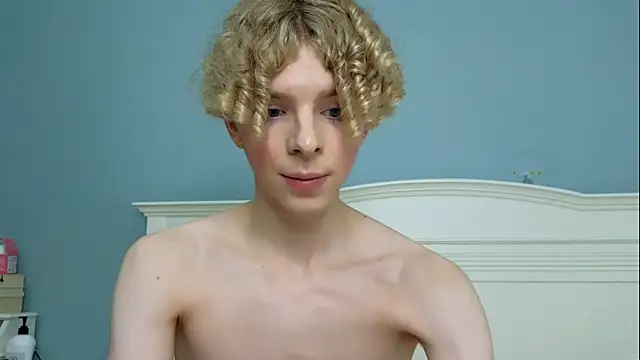 Kudi_Minnt live sex cam