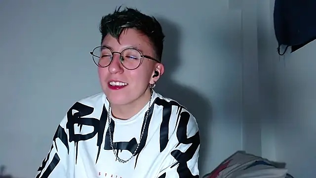 Sexyboy_666 live sex cam