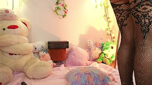 ISA_NIXON's cam snapshot