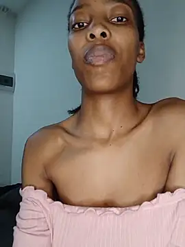 MsParisSmith's cam snapshot