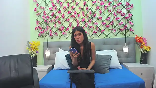 Luna_delvalle's cam snapshot