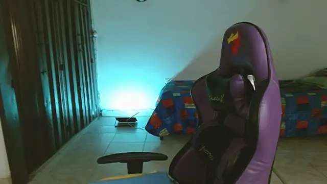 engielphoenis14 live sex cam