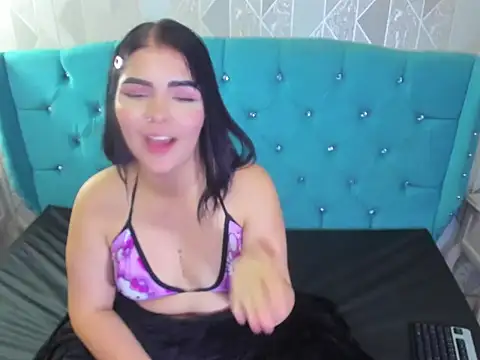 LunnaClarck's cam snapshot