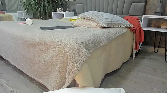 isa_lancaster live sex cam