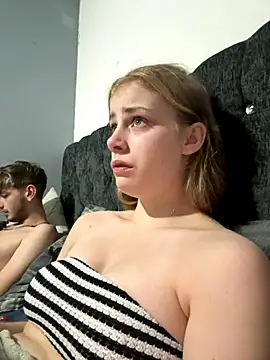 VioletxBlue's cam snapshot