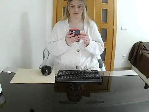 Adelyxveex's cam snapshot