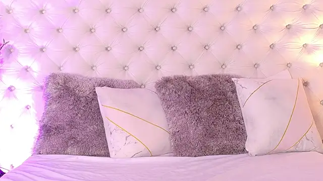 ZaraGold's cam snapshot