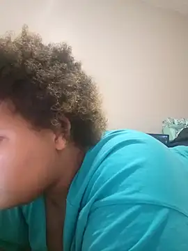 chocolate_bella's cam snapshot