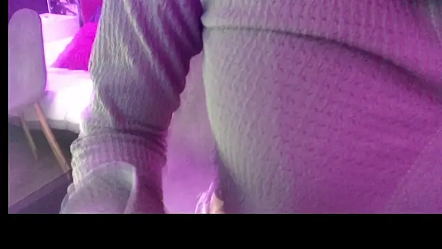 mia_violet8's cam snapshot