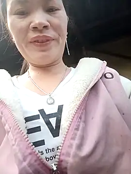 nangmo's cam snapshot